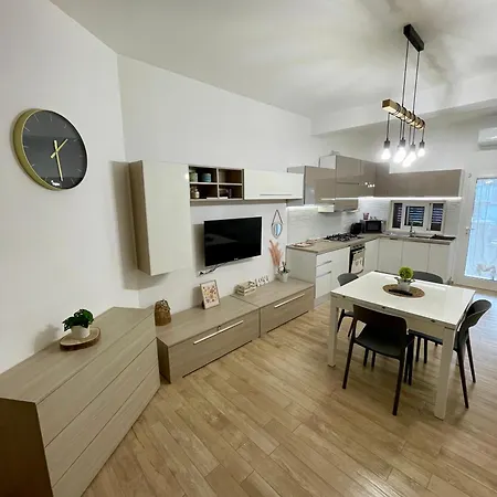 Maggio House Apartment *