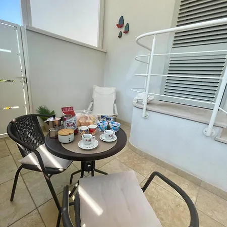 Maggio House 아파트 수르보