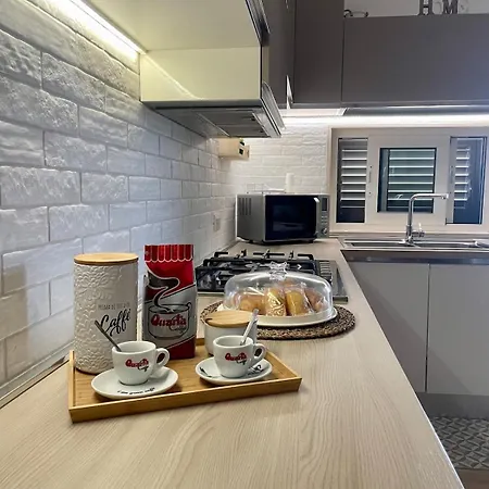 Maggio House * Surbo