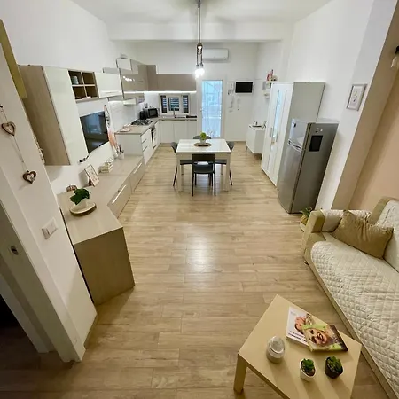 Maggio House * Surbo